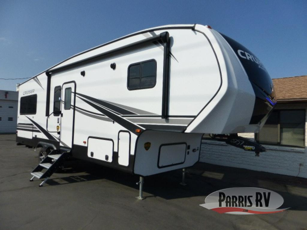 Cruiser Fifth Wheel Exterior